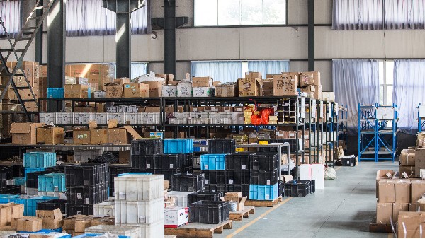 金蝶生產企業進銷存系統提供的不同的服務，有效解決企業難題